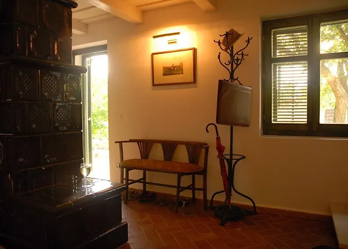 Sarga Haz Kaptalantoti