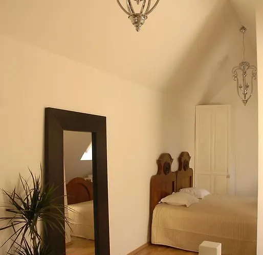 Sarga Haz Kaptalantoti